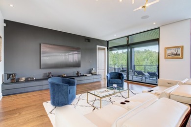 Refined architecture, dramatic living spaces, integrated - photo 19