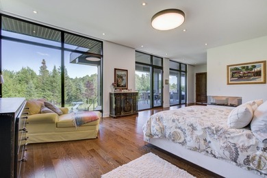 Refined architecture, dramatic living spaces, integrated - photo 27