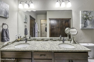 Exceptional location, custom home with an open design, mountain - photo 28