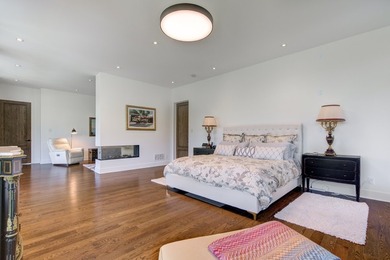 Refined architecture, dramatic living spaces, integrated - photo 28