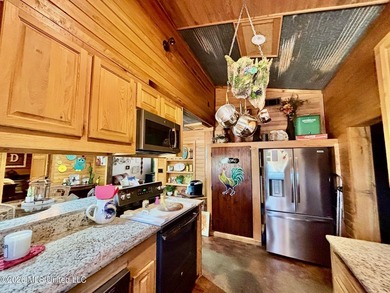 This beautifully built 1,940 sq ft two-story brick home, built - photo 8