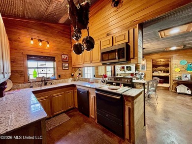 This beautifully built 1,940 sq ft two-story brick home, built - photo 9