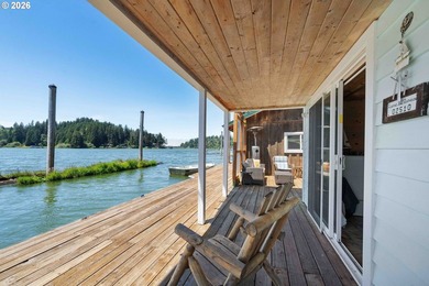Drive-to Tenmile Lake waterfront retreat with rare boathouse and - photo 38