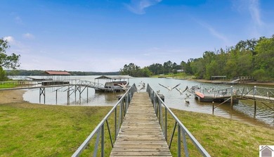 Welcome to 188 Trout Lane, a breathtaking waterfront oasis - photo 40