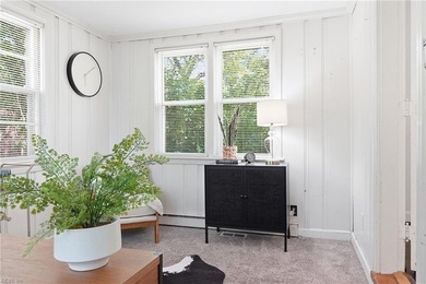 Welcome home to 104 W Arden Circle! With a blend of tasteful - photo 8