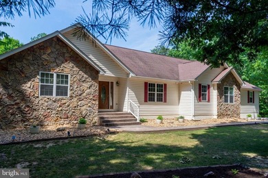 Welcome to your private Lake Anna retreat! Situated on 3.28 - photo 2