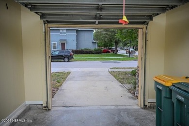 Welcome to this stunning 3-bedroom, 2.5-bathroom townhome where - photo 4