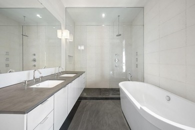 Penthouse Perfection at 85 Leonard - A Rare Tribeca Showpiece - photo 17