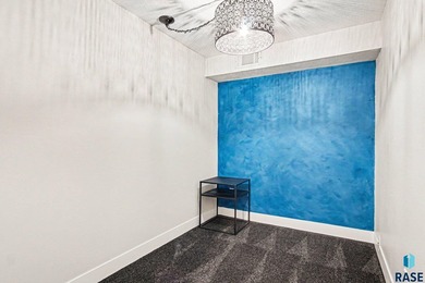 Escape to a private wooded reserve! Imagine a beautiful home - photo 20