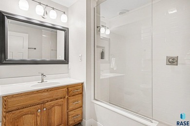 Escape to a private wooded reserve! Imagine a beautiful home - photo 21