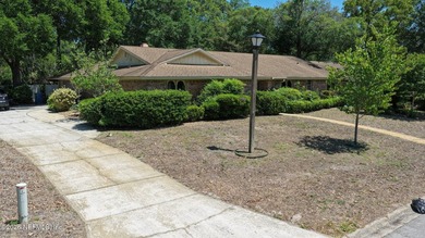 This spacious single-family home offers great bones and plenty - photo 2