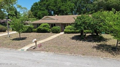 This spacious single-family home offers great bones and plenty - photo 3