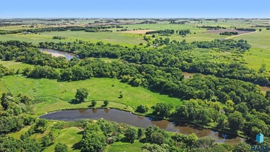Escape to a private wooded reserve! Imagine a beautiful home - photo 26
