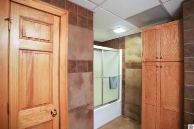 Discover your dream retreat with this stunning lake area home - photo 26