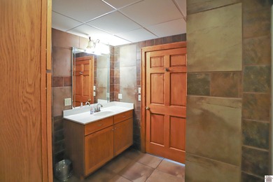 Discover your dream retreat with this stunning lake area home - photo 27