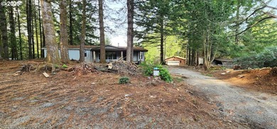 Unlock the potential of this 5.5-acre Brookings property - photo 1