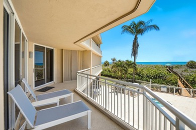 Sun-drenched oceanfront luxury awaits in this stunning SE corner - photo 1