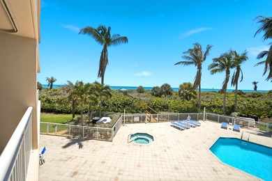 Sun-drenched oceanfront luxury awaits in this stunning SE corner - photo 5