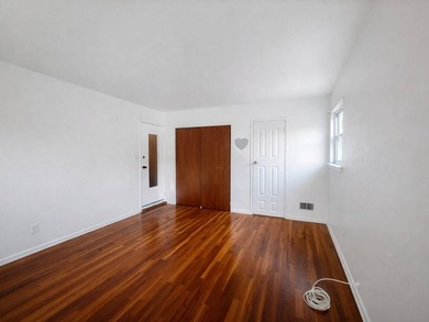 This legal two family in Rosedale gives you another way to buy - photo 7