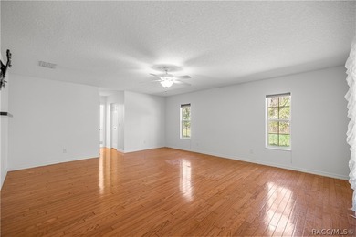 Beautiful 3 bedroom, 2.5 bath home located in the historic town - photo 10