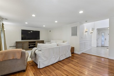 Welcome to 111 Palmyra Ave, a stunning 4/5-bedroom residence set - photo 13