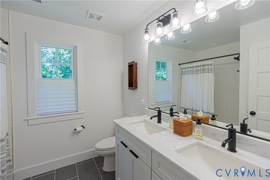 This gorgeous 3 bedroom (+guest suite/flex space) waterfront - photo 28
