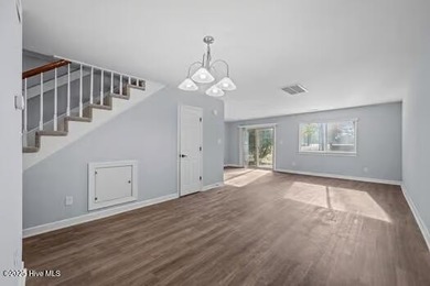 Are you ready to move into lovely townhome on the golf course? - photo 11