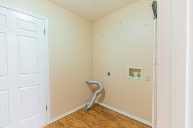 Charming and conveniently located, this well-maintained - photo 14