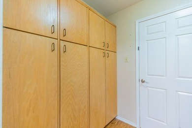 Charming and conveniently located, this well-maintained - photo 15