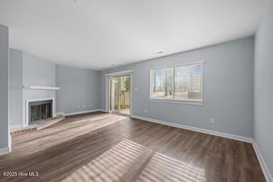 Are you ready to move into lovely townhome on the golf course? - photo 16