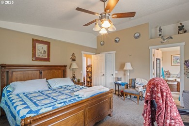 Charming 3-bedroom, 2-bath home on 1.66 acres in Sutherlin - photo 16