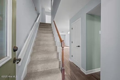 Are you ready to move into lovely townhome on the golf course? - photo 17