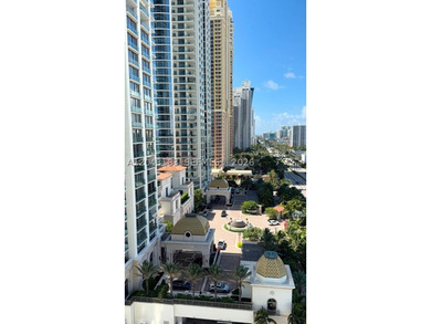 Discover the ultimate beachfront lifestyle in the heart of Sunny - photo 1