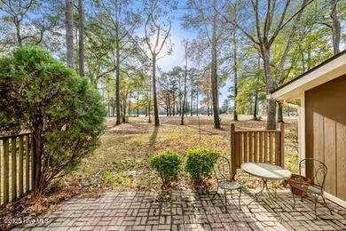 Are you ready to move into lovely townhome on the golf course? - photo 32