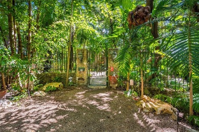 Tucked along one of Coconut Grove's most coveted streets, this - photo 35