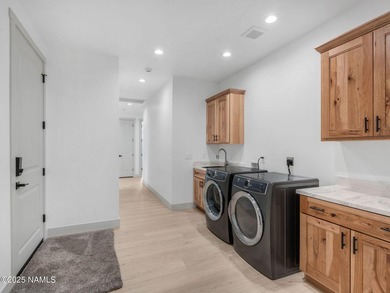 Right in the heart of Highland Meadows Golf Community, this - photo 35