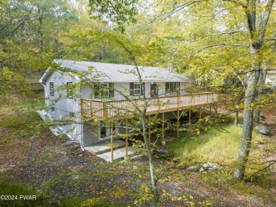 (private lake, pond, creek) Home For Sale in Bushkill Pennsylvania