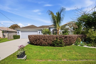 Discover this beautifully designed 3-bedroom, 3-bath home with a - photo 3