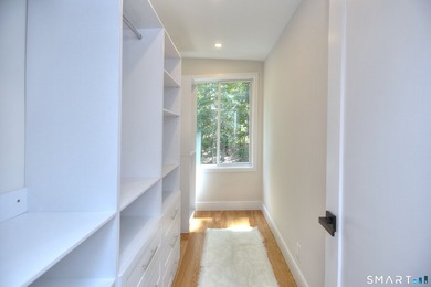 This is a truly must-see home! A modernized Mid-Century - photo 21