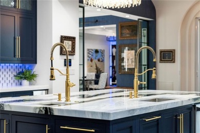 Modern Elegance in the Sky - Designer Penthouse with Multiple