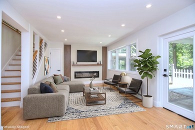 This is a truly must-see home! A modernized Mid-Century - photo 28