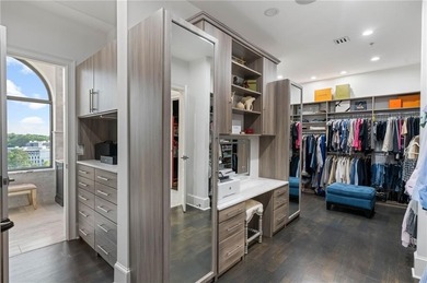 Modern Elegance in the Sky - Designer Penthouse with Multiple