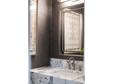 Modern Elegance in the Sky - Designer Penthouse with Multiple