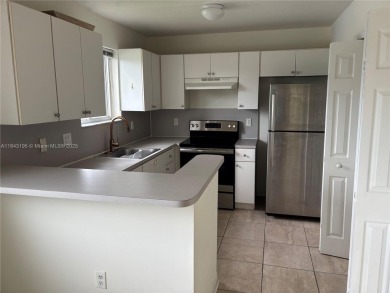 (private lake, pond, creek) Condo Sale Pending in Homestead Florida