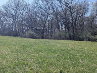 Lake Viking Lot For Sale in Gallatin Missouri