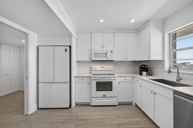 Enjoy breathtaking million-dollar Intracoastal and park views - photo 14