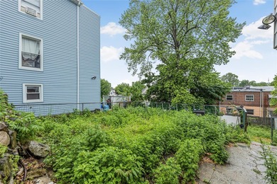 Detached Bronx multifamily with oversized lot, parking, income - photo 28