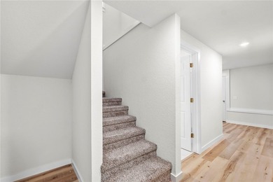 Tucked into one of Bella Vista's most sought-after outdoor - photo 29