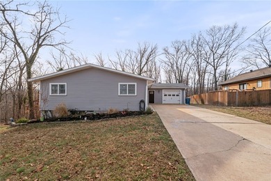 Tucked into one of Bella Vista's most sought-after outdoor - photo 46