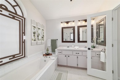 RESORT-STYLE LIVING WITH STUNNING GOLF COURSE VIEWS IN OCALA - photo 50